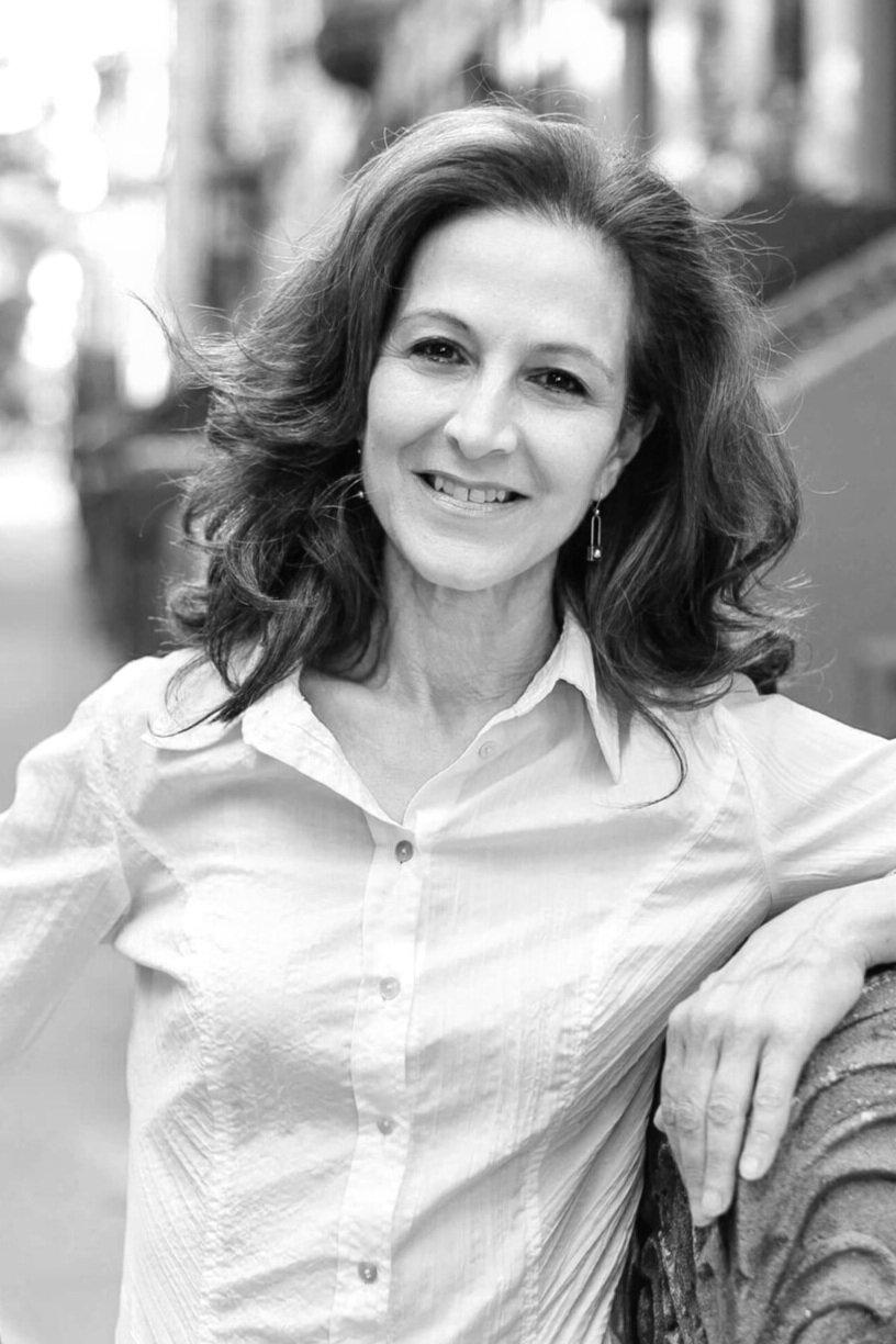 Portrait of Carolyn Dow, a Seriatim Business Development Representative