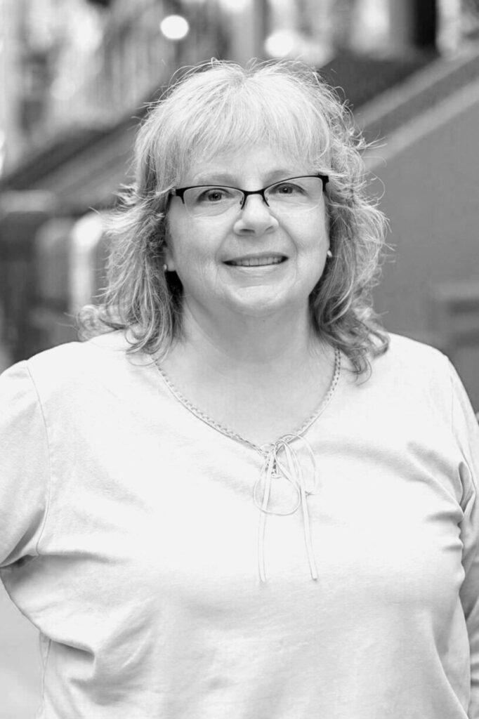 Portrait of Haas Regen, a Seriatim project coordinator