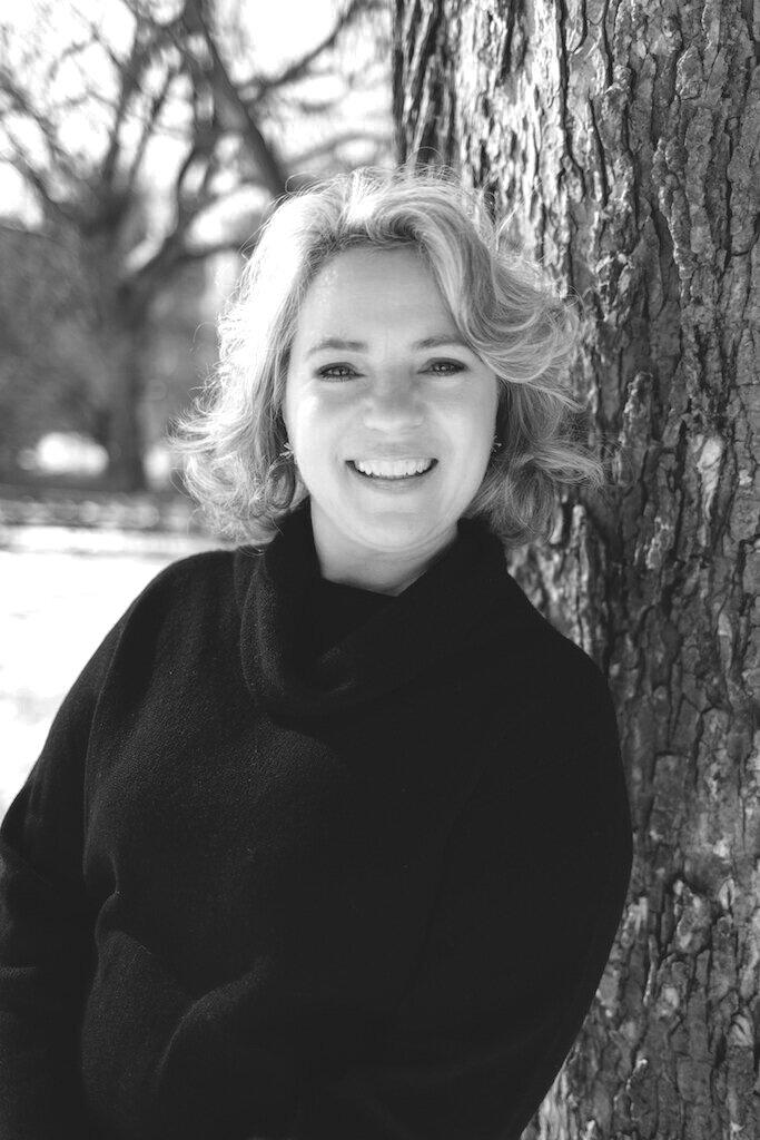 headshot of Sonya Weisshappel, founder of Seriatim, Inc., author of Chaos Whisperer, and professional organizing guru